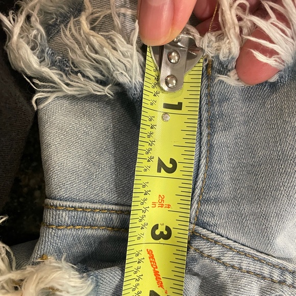 Blank NYC Jean Shorts - Picture 9 of 9